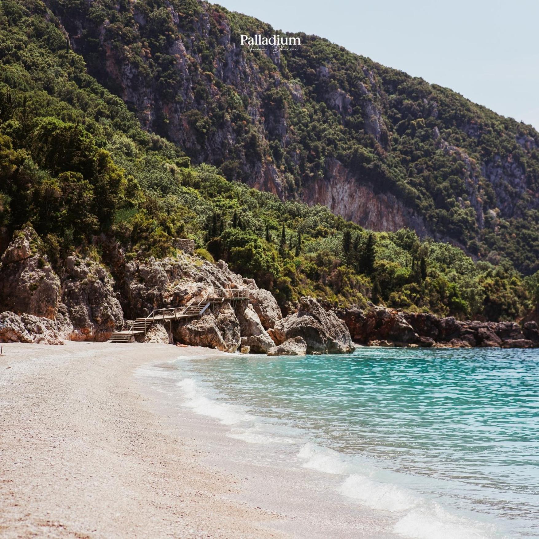 Palladium Beach Hotel- Private Beach Included Dhërmi Екстериор снимка