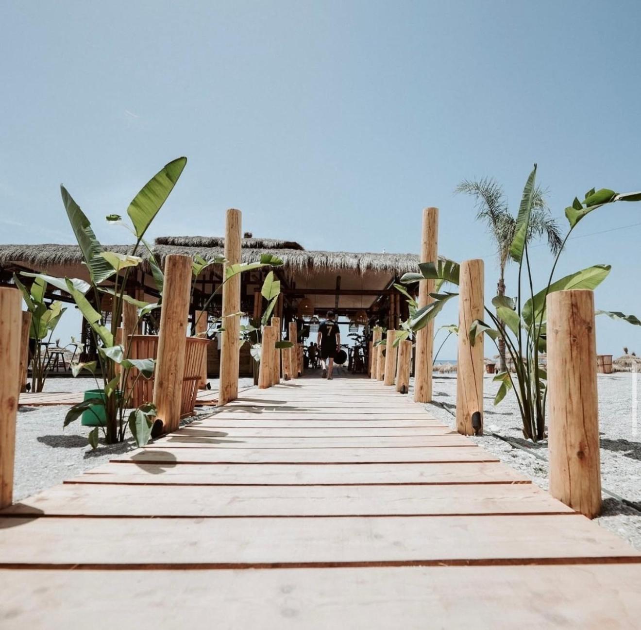 Palladium Beach Hotel- Private Beach Included Dhërmi Екстериор снимка