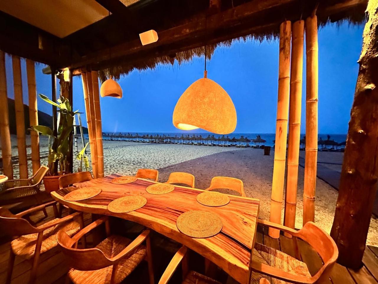 Palladium Beach Hotel- Private Beach Included Dhërmi Екстериор снимка