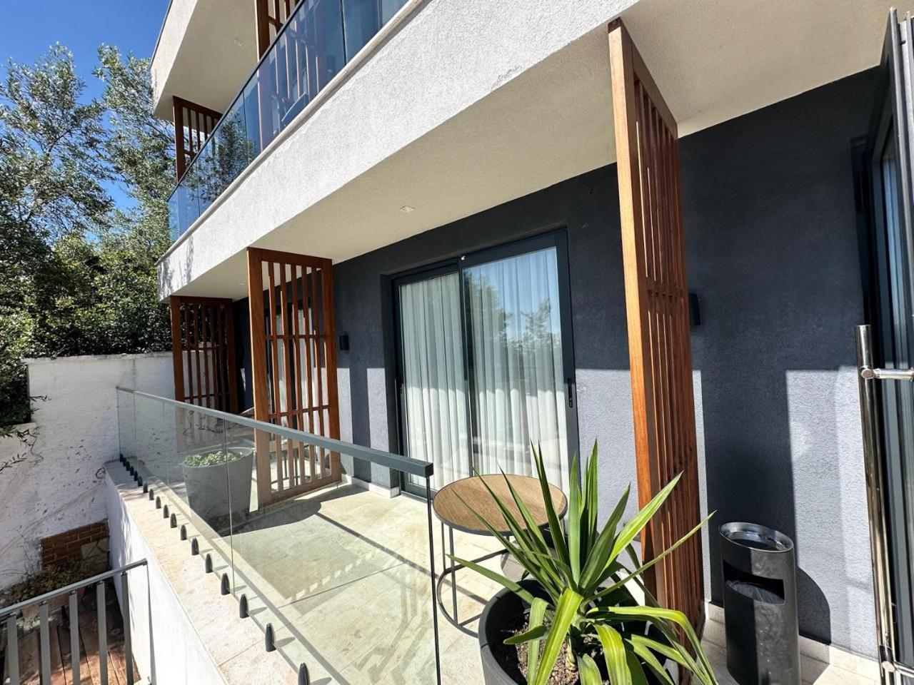 Palladium Beach Hotel- Private Beach Included Dhërmi Екстериор снимка
