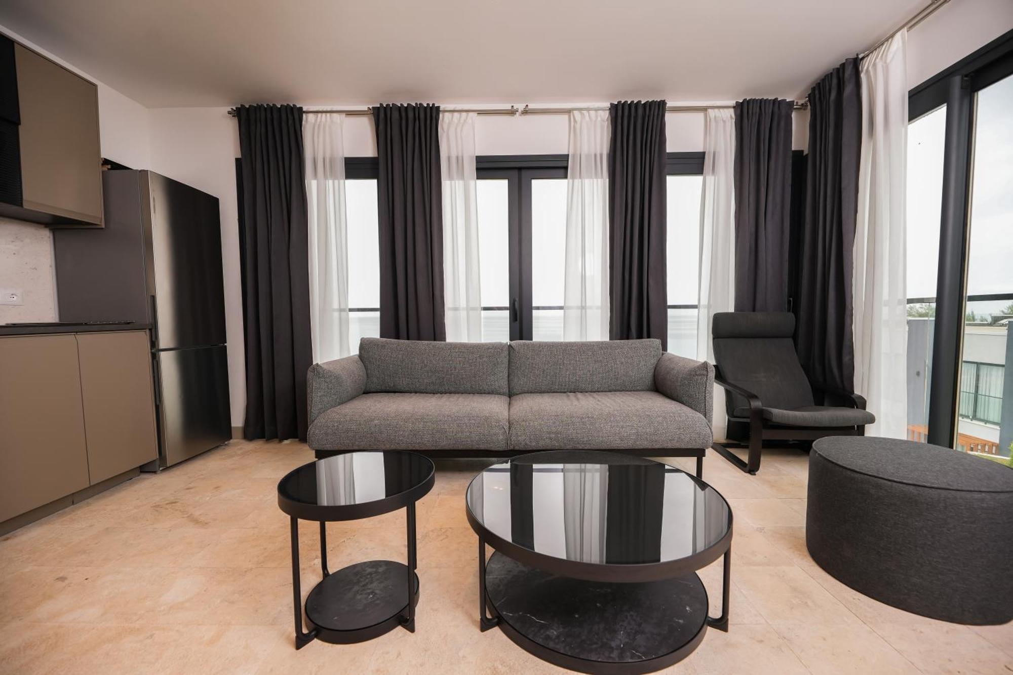 Palladium Beach Hotel- Private Beach Included Dhërmi Екстериор снимка