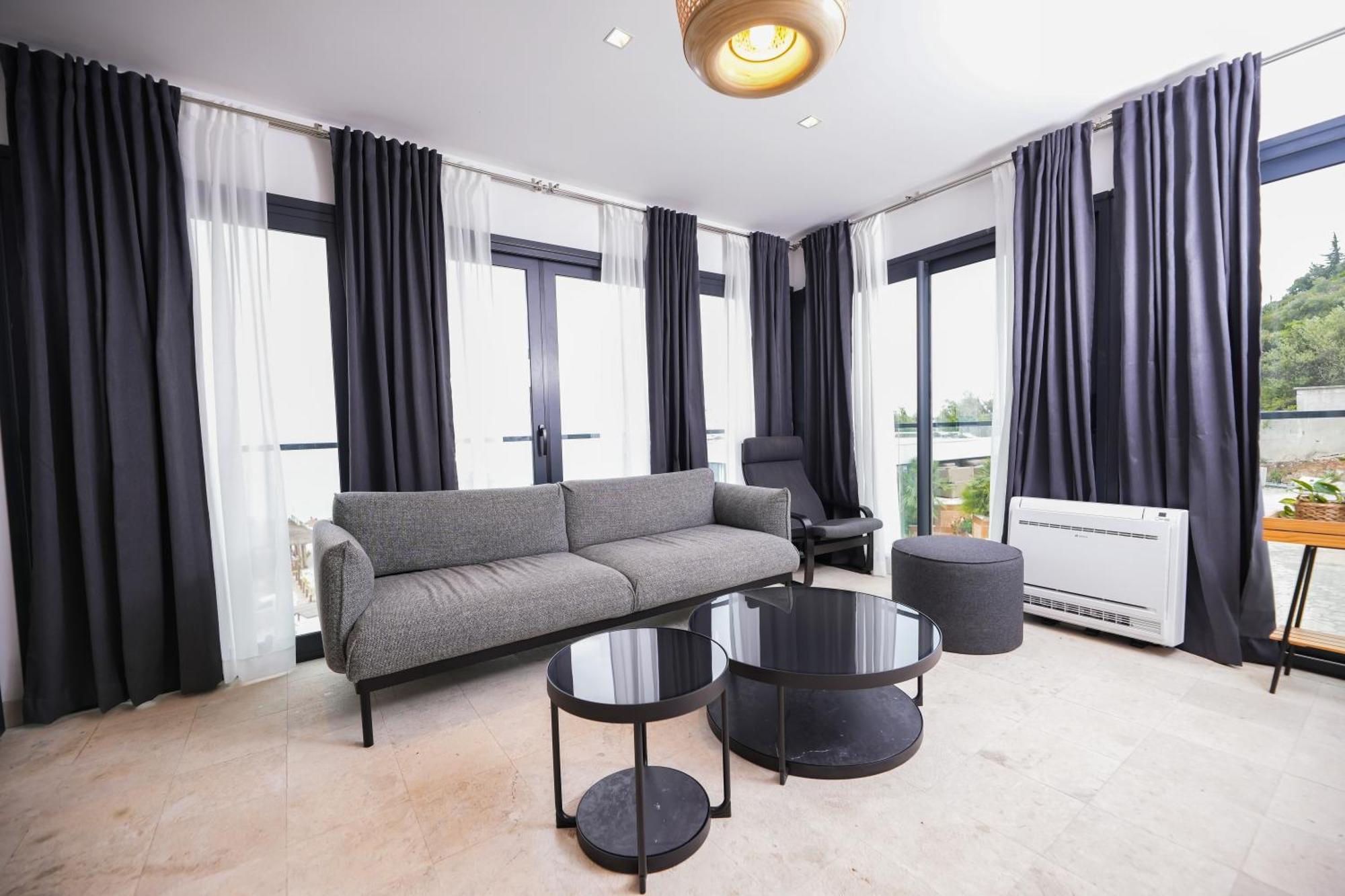 Palladium Beach Hotel- Private Beach Included Dhërmi Екстериор снимка